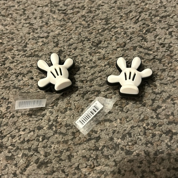 crocs jibbitz Mickey hands - Picture 1 of 1